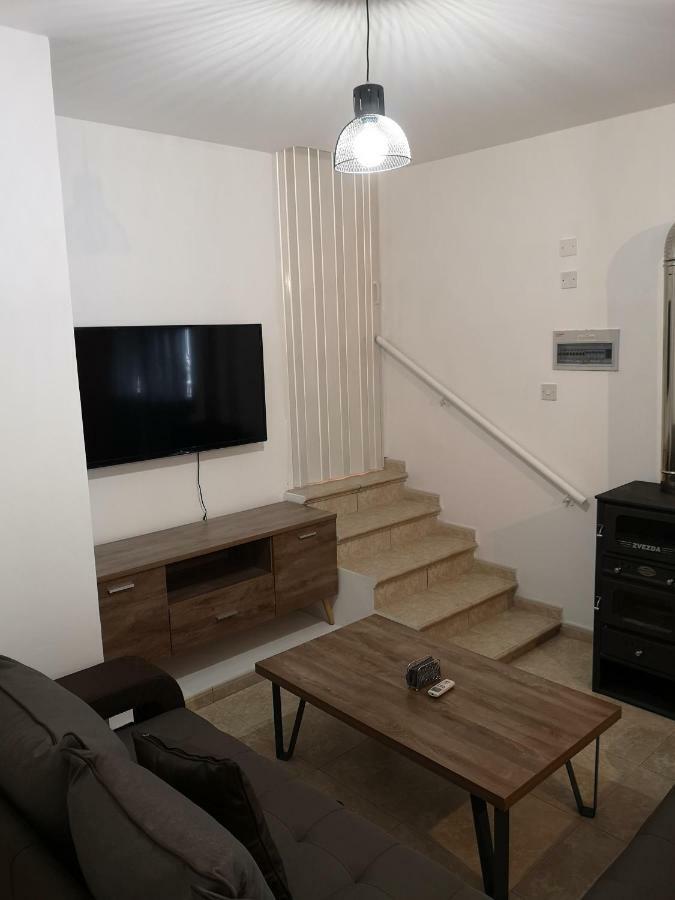 Aprosmeno Jacuzzi House 1 Villa Agros Buitenkant foto